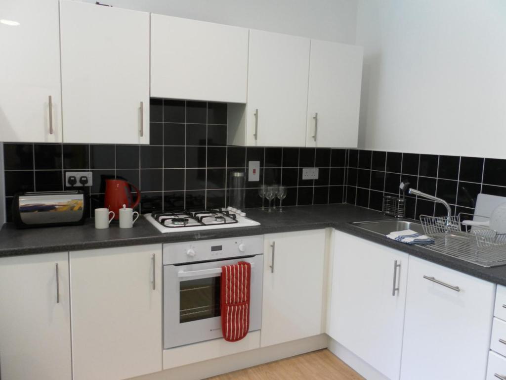 Destiny Student - Cowgate Apartman EDI Szoba fotó